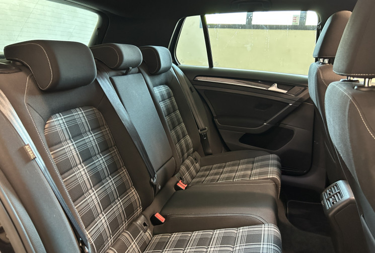Volkswagen Golf VII 2.0 TDI 184ch GTD DSG6 5p / TOIT OUVRANT / DEGIVRAGE A DISTANCE / CARPLAY