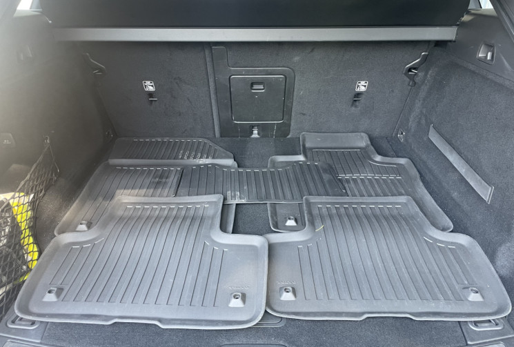 Volvo XC60 2.0 B4 197 R-Design * Suspension pilotées / Affichage tête haute / Toit Ouvrant