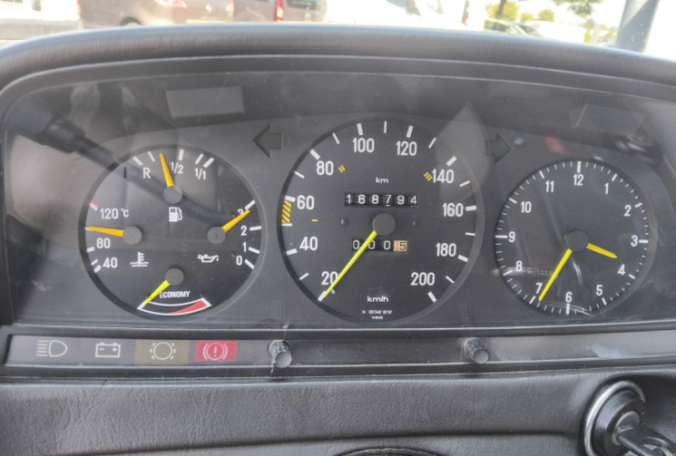 Mercedes CLASSE C COUPE C123 Coupé 230CE 2.3 i 136cv
