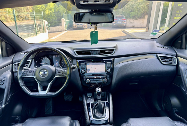 Nissan Qashqai TEKNA Plus 1.6 Dci 130 ch XTronic / FULL Options / Attelage / Garantie 6 mois