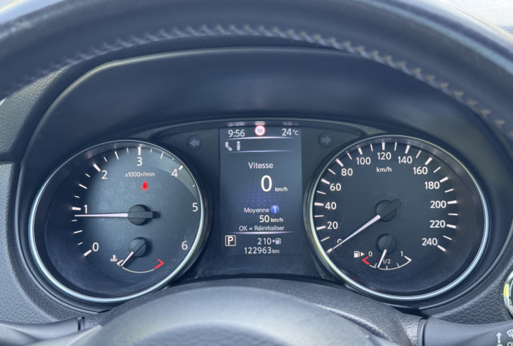 Nissan Qashqai TEKNA Plus 1.6 Dci 130 ch XTronic / FULL Options / Attelage / Garantie 6 mois