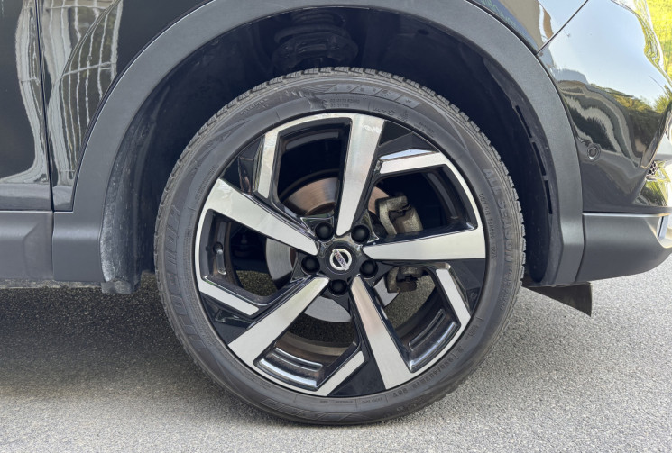 Nissan Qashqai TEKNA Plus 1.6 Dci 130 ch XTronic / FULL Options / Attelage / Garantie 6 mois