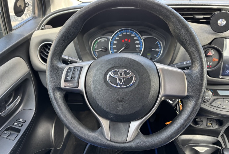 Toyota Yaris 1.5 HYB 100 DYNAMIC
