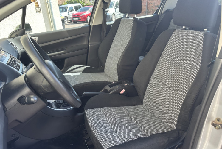 Peugeot 307 1.6 i 16V 110 cv