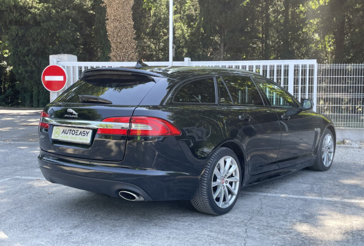 Jaguar XF SportBrake 2.2 D 200 R-Sport * Entretien à jour / Toit ouvrant / Caméra / Sièges chauffant