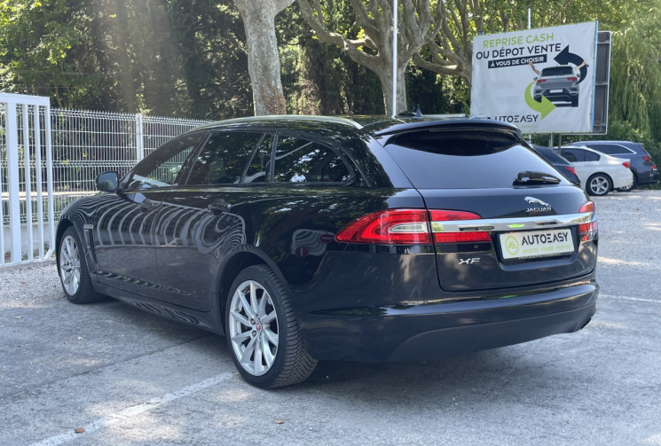 Jaguar XF SportBrake 2.2 D 200 R-Sport * Entretien à jour / Toit ouvrant / Caméra / Sièges chauffant