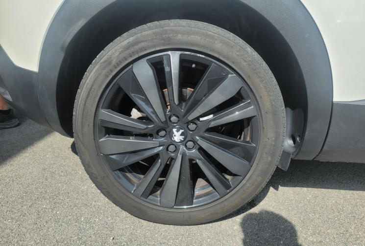 Peugeot 3008 II Phase 2 1.5 BlueHDi EAT8 S&S 130 cv Boîte auto GT