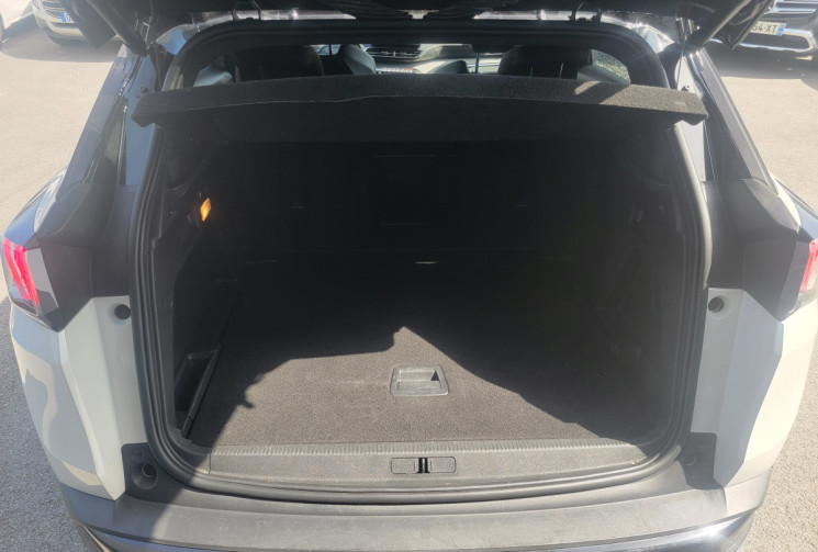 Peugeot 3008 II Phase 2 1.5 BlueHDi EAT8 S&S 130 cv Boîte auto GT