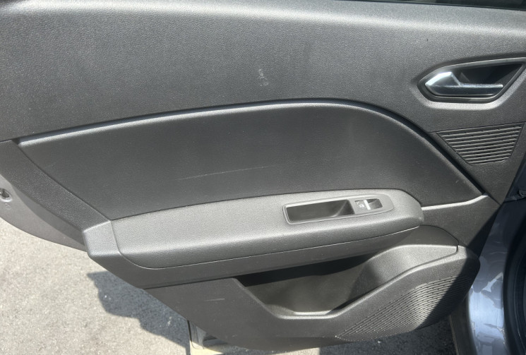 Renault Captur 1.6 E-Tech INTENS 160 cv
