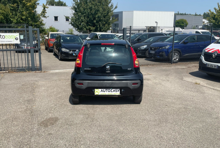 Peugeot 107 1.0 / 68 CH / TRENDY