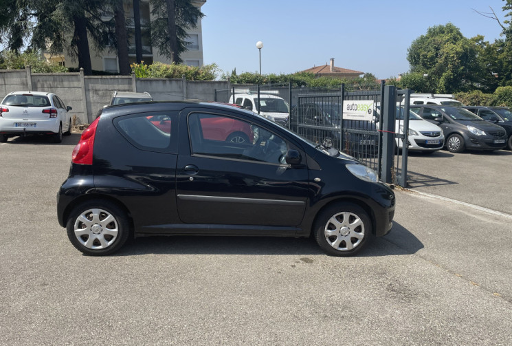 Peugeot 107 1.0 / 68 CH / TRENDY