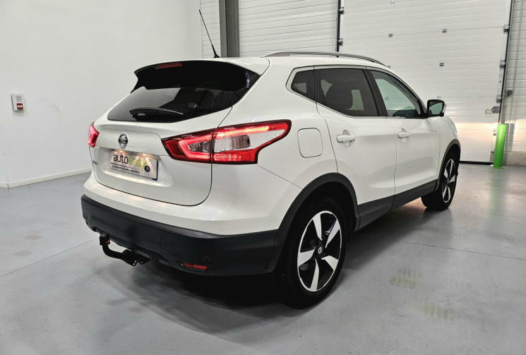 Nissan Qashqai 1.2L DIG-T 115 cv N-Connecta Xtronic / toit pano