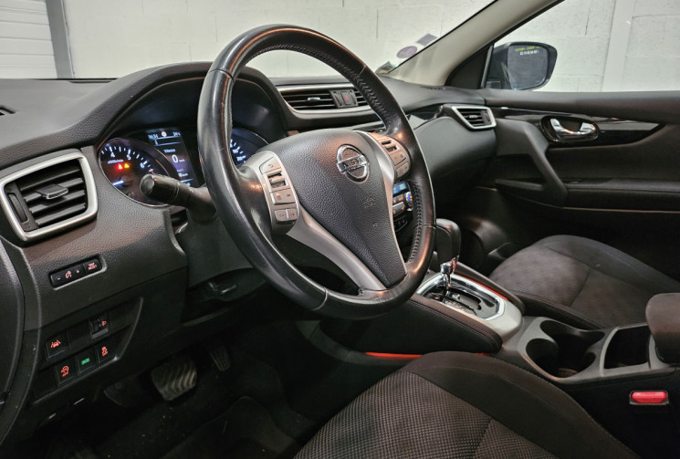 Nissan Qashqai 1.2L DIG-T 115 cv N-Connecta Xtronic / toit pano