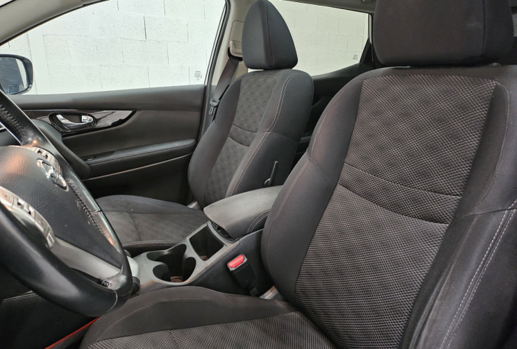 Nissan Qashqai 1.2L DIG-T 115 cv N-Connecta Xtronic / toit pano
