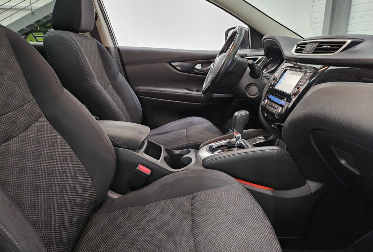 Nissan Qashqai 1.2L DIG-T 115 cv N-Connecta Xtronic / toit pano