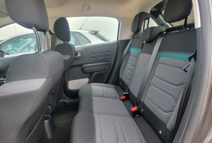 Citroën C3 III (B618) Phase 2 1.2 THP PureTech 12V EAT6 S&S 110 cv Boîte auto SHINE