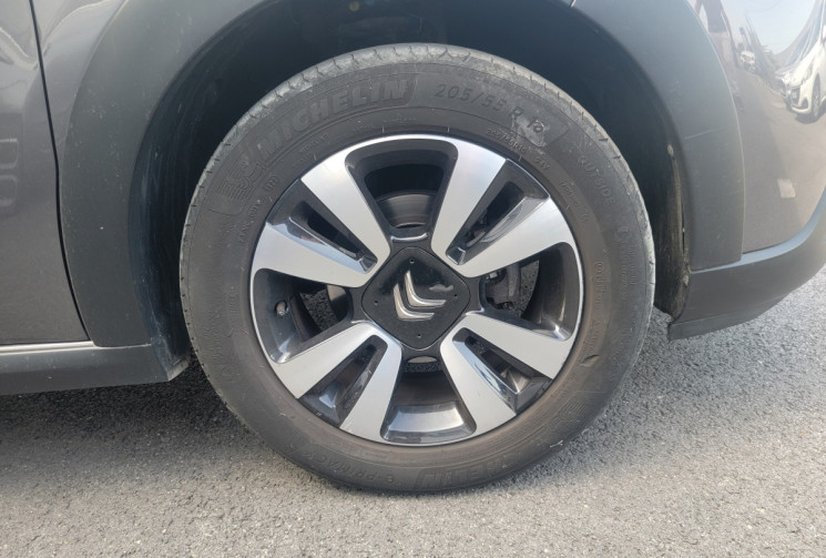 Citroën C3 III (B618) Phase 2 1.2 THP PureTech 12V EAT6 S&S 110 cv Boîte auto SHINE