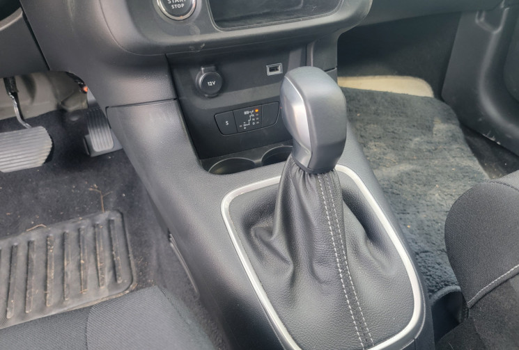 Citroën C3 III (B618) Phase 2 1.2 PureTech 12V EAT6 S&S 110 cv Boîte auto SHINE