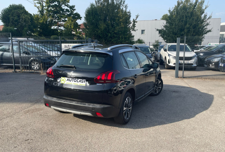 Peugeot 2008 1.2 / 82 CH / ALLURE