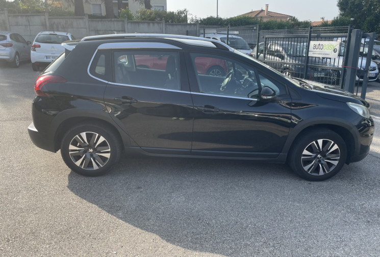Peugeot 2008 1.2 / 82 CH / ALLURE