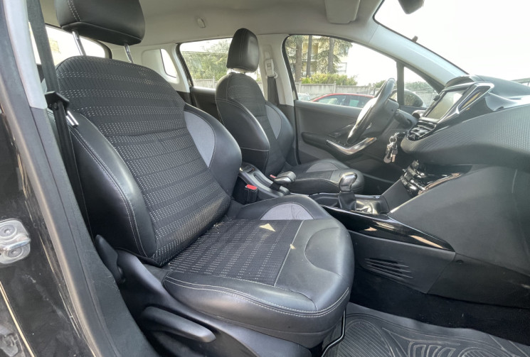 Peugeot 2008 1.2 / 82 CH / ALLURE