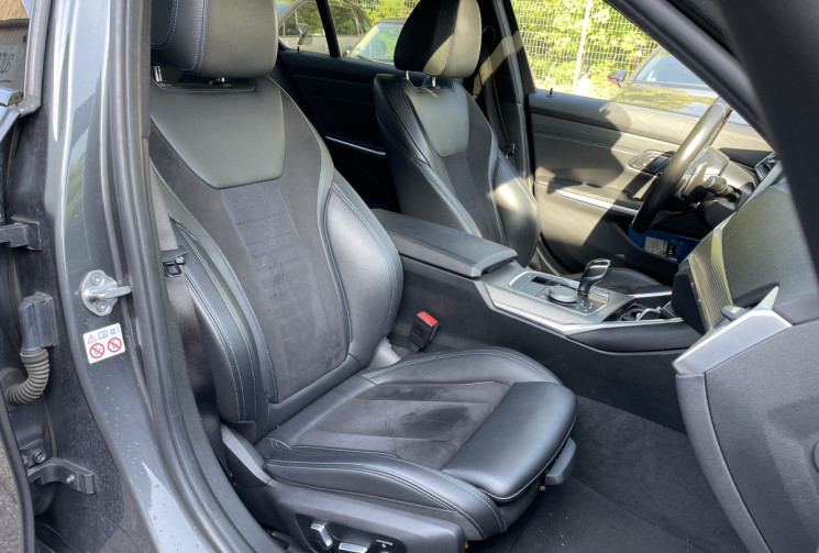 BMW Série 3 330dA 265 ch M Sport/Live Cockpit/Apple Carplay/Freins M/Toit Ouv/Affichage Tete Haute