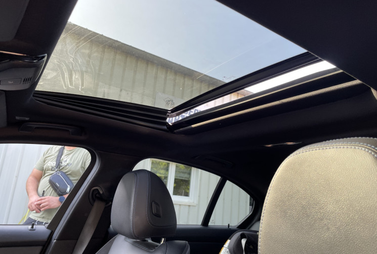 BMW Série 3 330dA 265 ch M Sport/Live Cockpit/Apple Carplay/Freins M/Toit Ouv/Affichage Tete Haute