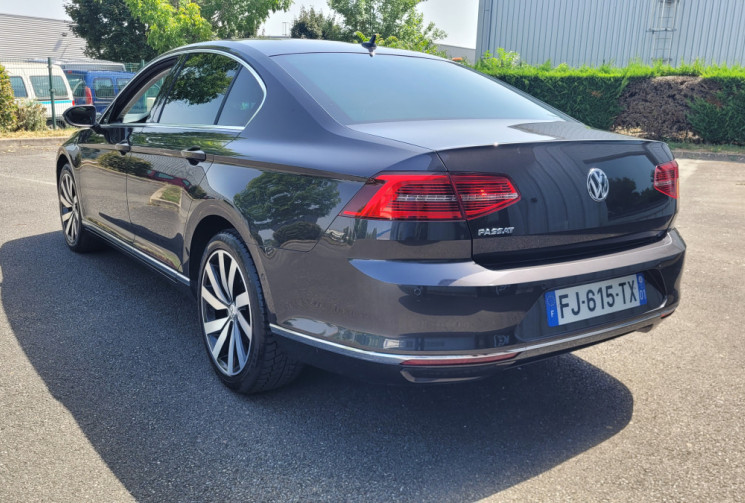Volkswagen Passat Berline 2.0 TDI 150 DSG7 CARAT **TOIT OUVRANT**