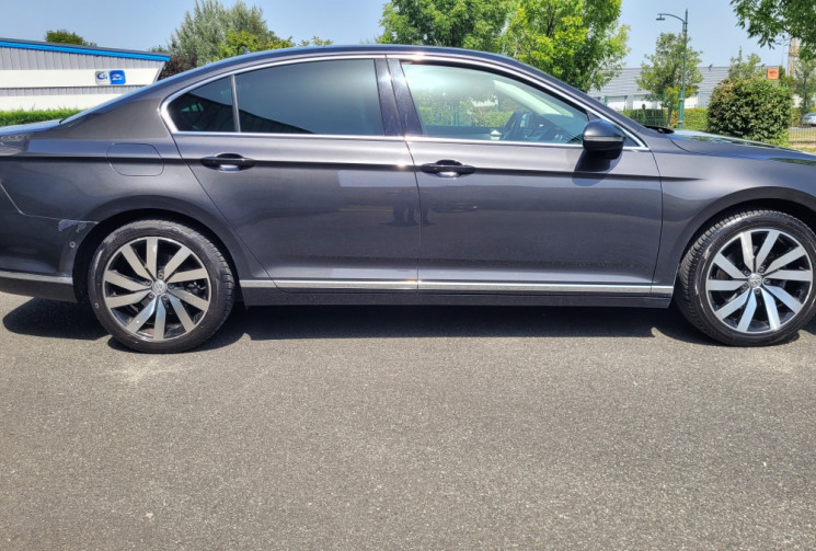 Volkswagen Passat Berline 2.0 TDI 150 DSG7 CARAT **TOIT OUVRANT**