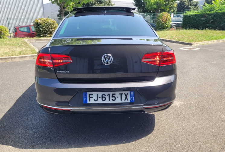 Volkswagen Passat Berline 2.0 TDI 150 DSG7 CARAT **TOIT OUVRANT**