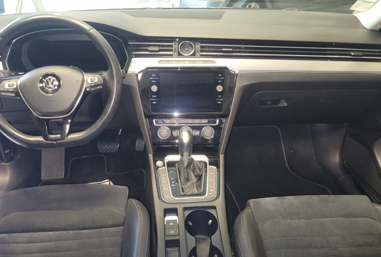 Volkswagen Passat Berline 2.0 TDI 150 DSG7 CARAT **TOIT OUVRANT**