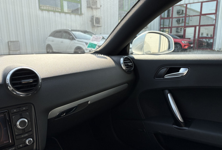 Audi TT 2.0 TFSi 200 cv  S-Tronic 6 * S Line * Origine France * Historique Entretien OK