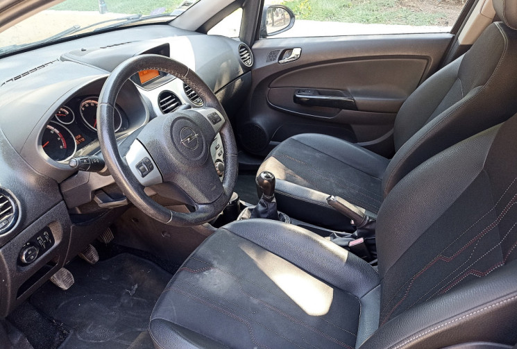 Opel Corsa 1.2L 85ch - Clim - Régulateur - Cuir - Ed. 150ème anniversaire