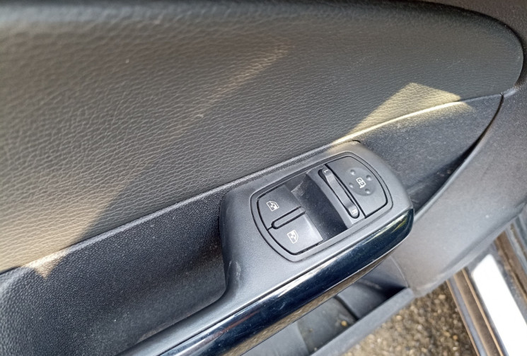 Opel Corsa 1.2L 85ch - Clim - Régulateur - Cuir - Ed. 150ème anniversaire