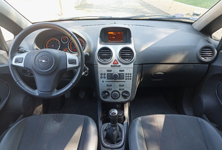 Opel Corsa 1.2L 85ch - Clim - Régulateur - Cuir - Ed. 150ème anniversaire