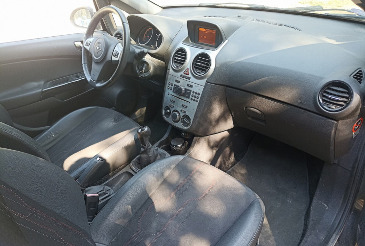 Opel Corsa 1.2L 85ch - Clim - Régulateur - Cuir - Ed. 150ème anniversaire