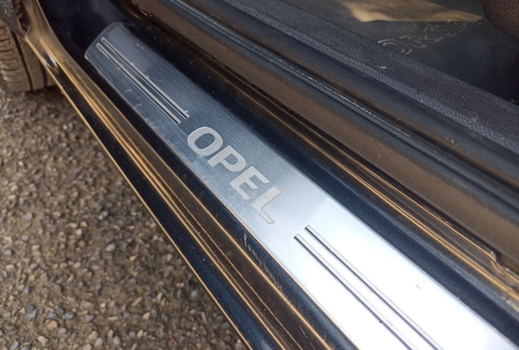 Opel Corsa 1.2L 85ch - Clim - Régulateur - Cuir - Ed. 150ème anniversaire