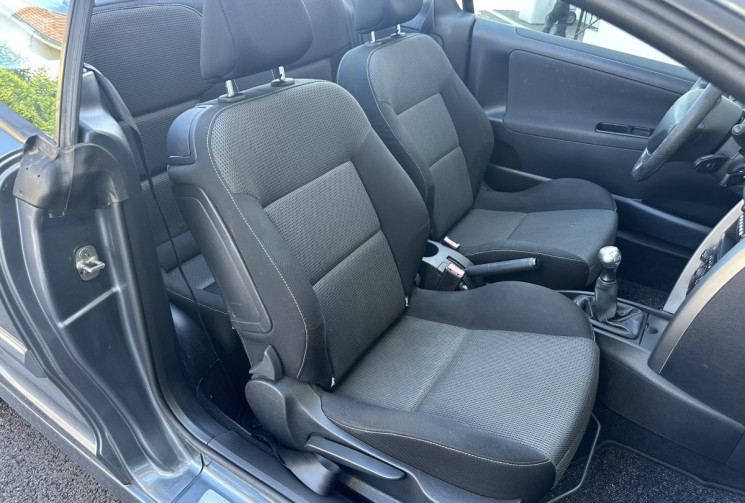 Peugeot 207 CC 1.6 e 16V 120cv