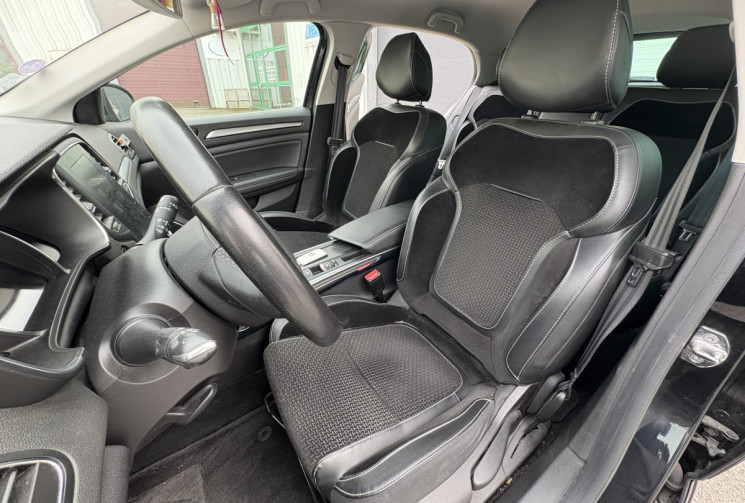 Renault Megane IV INTENS 1.3 TCe 140 cv * Carplay * Caméra * Led Ambiance * Multi sense