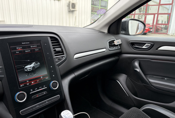 Renault Megane IV INTENS 1.3 TCe 140 cv * Carplay * Caméra * Led Ambiance * Multi sense