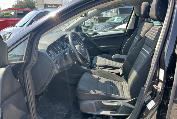 Volkswagen Golf VII 1.6 TDI 105 Ch CUP DSG7 5P * DISTRIBUTION NEUVE * TOIT OUVRANT * RADARS ARR / AV