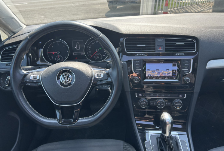 Volkswagen Golf VII 1.6 TDI 105 Ch CUP DSG7 5P * DISTRIBUTION NEUVE * TOIT OUVRANT * RADARS ARR / AV