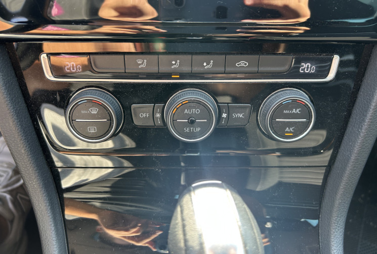 Volkswagen Golf VII 1.6 TDI 105 Ch CUP DSG7 5P * DISTRIBUTION NEUVE * TOIT OUVRANT * RADARS ARR / AV