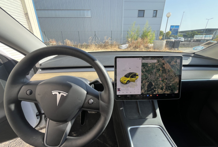 Tesla Model Y Standard RWD TVA DEDUCTIBLE 1ère Main.