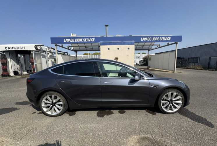 Tesla Model 3 Long-Range Dual Motor AWD