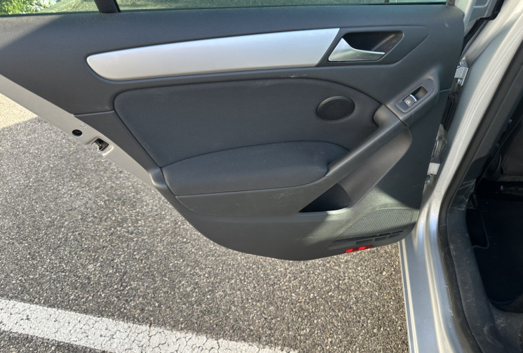 Volkswagen Golf 2.0 TDI 140 ch Carat DSG6 5p / COURROIE OK / ENTRETIEN OK