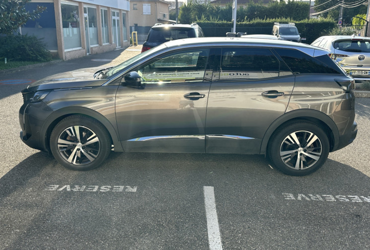 Peugeot 3008 BLUEHDI 130 CH S&S EAT8 ALLURE PACK / Première main / Suivi complet / Attelage