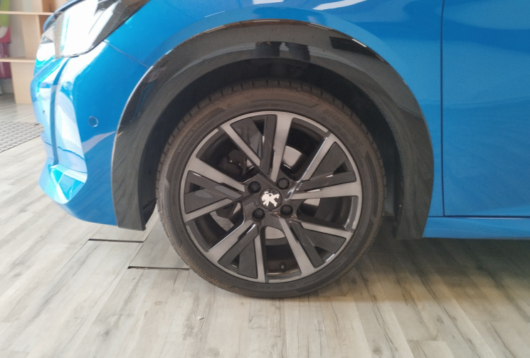 Peugeot 208 II (P21)1.2  EAT8 S&S 130 cv 