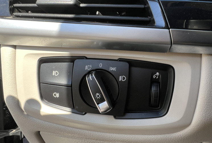 BMW X5 (F15) 30d xDrive 3.0 d 24V 258 cv Boîte auto BMW X5 (F15) 30d xDrive 3.0 d 24V 258 cv Boîte auto