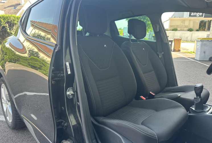 Renault Clio IV 5 Portes Phase 2 1.5 dCi FAP Energy eco2 S&S 90 cv